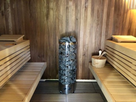 Montage d'un sauna Harvia dans l'Oisans