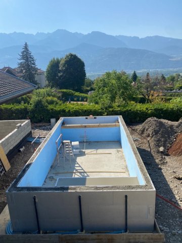 Construction d'une piscine maçonnée sur mesure à Saint Ismier