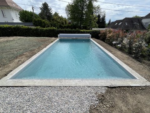 Construction d'une piscine maçonnée sur mesure à Corenc 8m x 4m