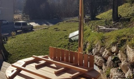 Livraison et installation d'un bain nordique 5 places à Villard-de-Lans dans le Vercors