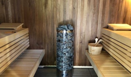 Montage d'un sauna Harvia dans l'Oisans