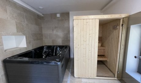 Livraison et installation d'un sauna et d'un spa 3 places en intérieur à Jarrie