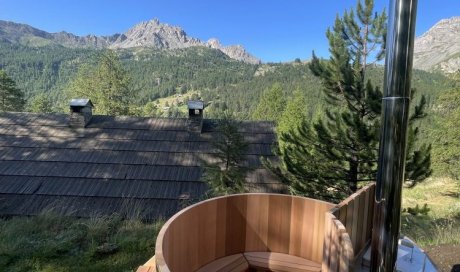 Héliportage d'un bain nordique dans les Hautes-Alpes 