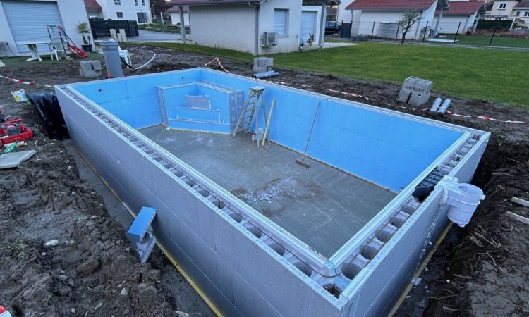 Construction d'une piscine sur mesure 7m x 3.50m à Noyarey