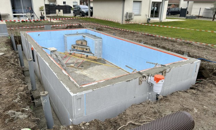 Construction d'une piscine sur mesure 7m x 3.50m à Noyarey