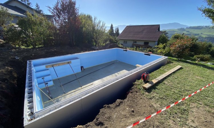 Construction d'une piscine maçonnée sur mesure à Saint Martin d'Uriage