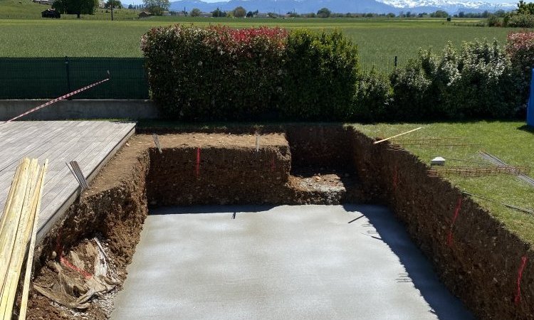 Dalle de fond piscine sur mesure 7m x 3.50m à Saint-Hilaire-de-la-Côte