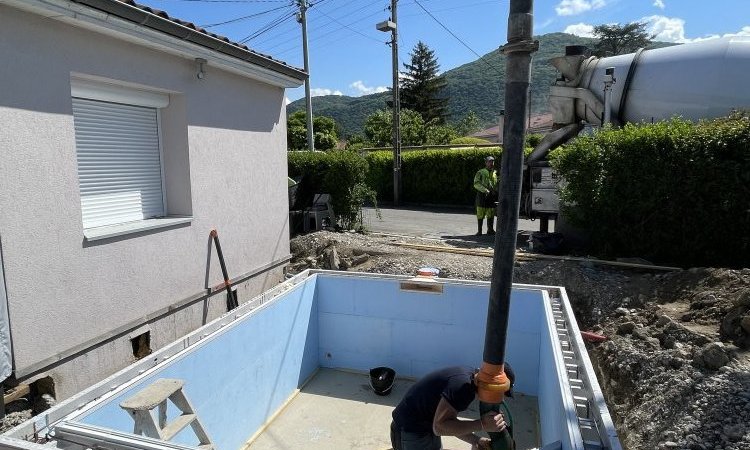 Construction d'une piscine de 3.50m x 2.75m à Eybens