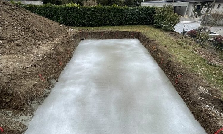 Construction d'une piscine maçonnée sur mesure à Corenc 8m x 4m