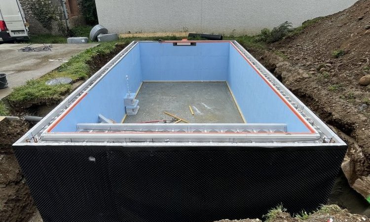 Construction d'une piscine maçonnée sur mesure 6m x 3.25m à Moirans