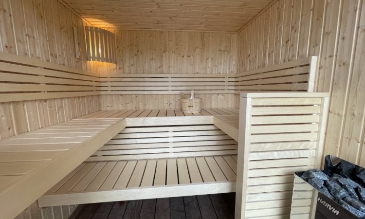 SAUNA HARVIA 4-5 PERSONNES À SASSENAGE EN EXTÉRIEUR