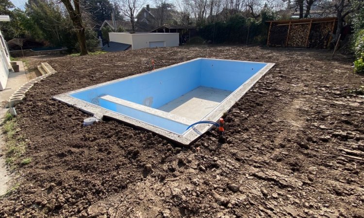 CONSTRUCTION PISCINE 7M X 3.25M À CORENC