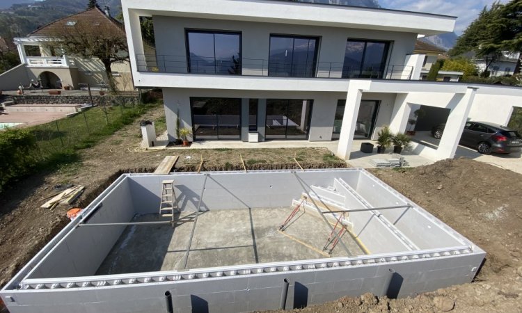 Piscine 8.50m x 4m à Meylan dans le Grésivaudan près de Grenoble