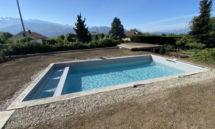 Piscine 8.50m x 4m à Meylan dans le Grésivaudan près de Grenoble